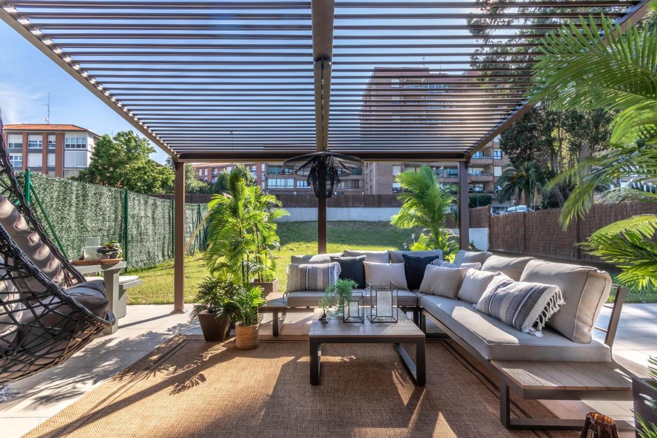 Akomodat En Precioso Y Moderno Con Jardin Y Parking Гечо Екстериор снимка
